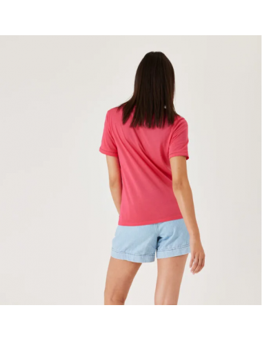 camiseta pico fucsia con...