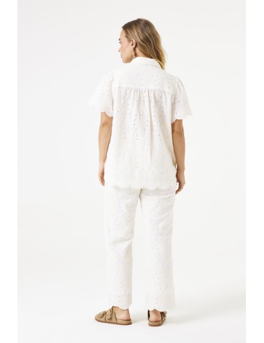 Blusa blanca calada Garcia...