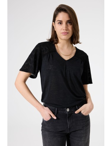 Camiseta pico black con...