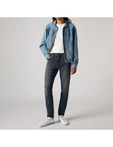 Levis 512 slim taper still...