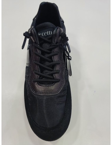 Deportivo ante mesh negro...