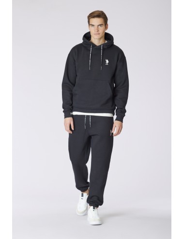 Sudadera negra con capucha...