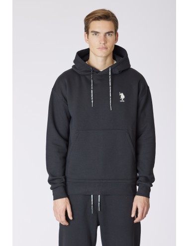 Sudadera negra con capucha...